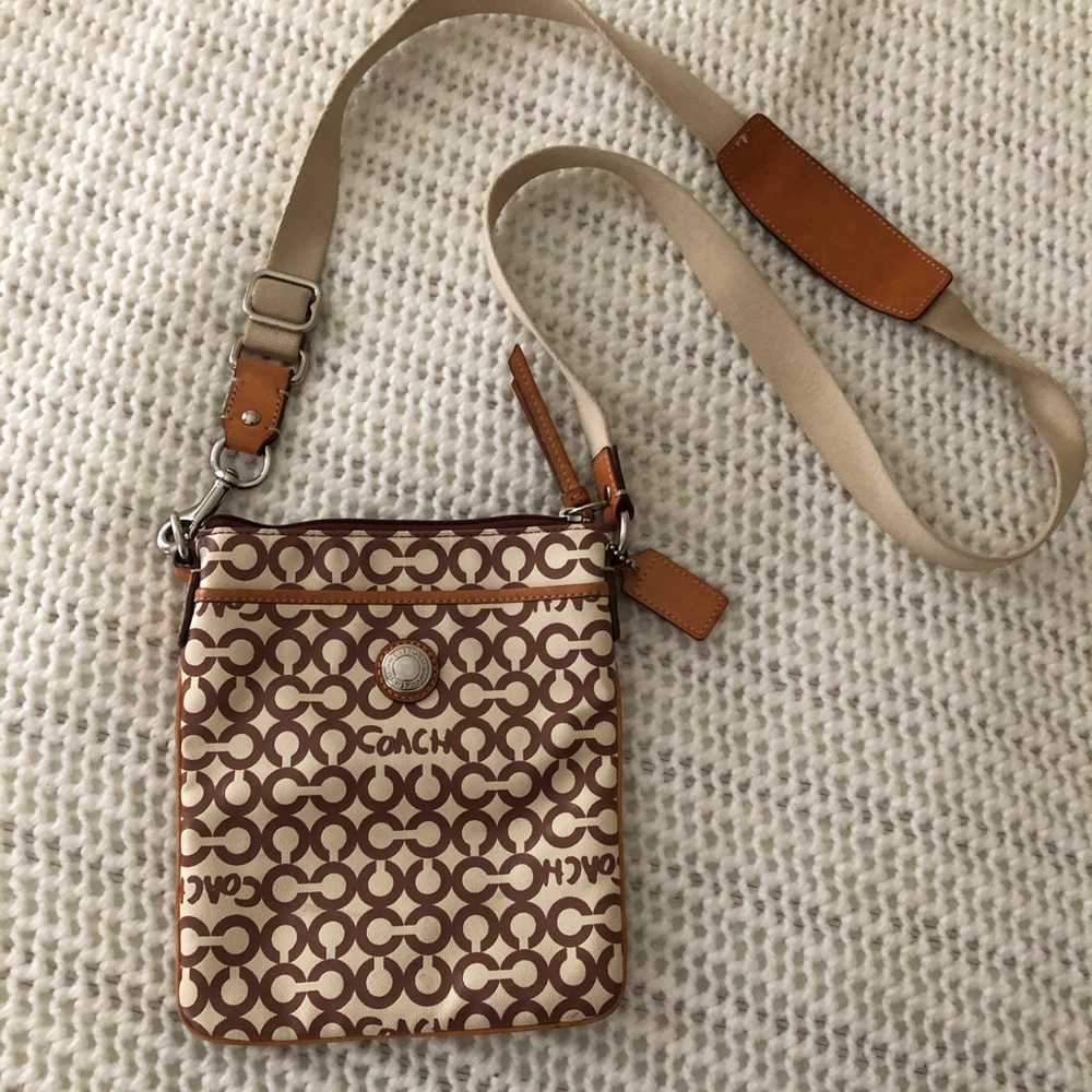 Classic Coach Crossbody